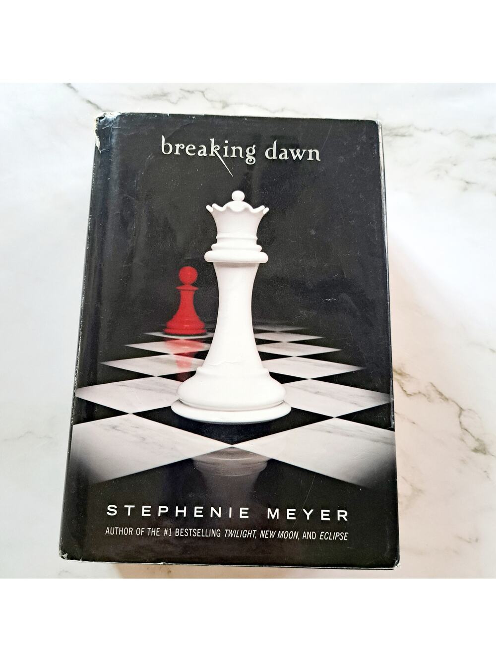 Breaking Dawn: The Twilight Saga, Book 4 Hardback